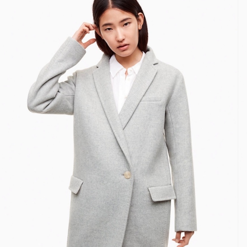 Babaton wintour coat